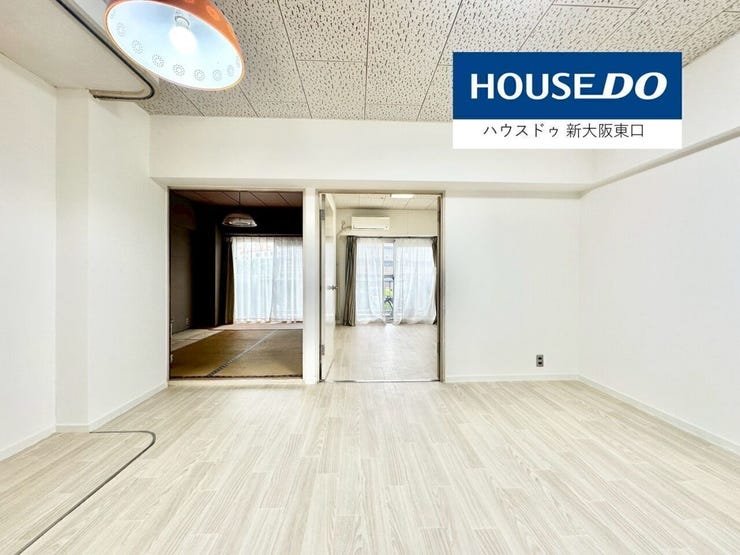 収納は奥行があり、たくさんのお荷物が入りますね。