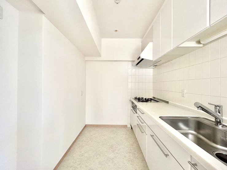 清潔感のあるホワイトのキッチン♪