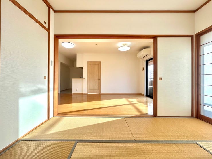 リビング横の6帖の和室!まったりできるスペースに♪