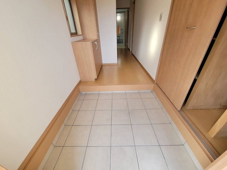 玄関は広めです!