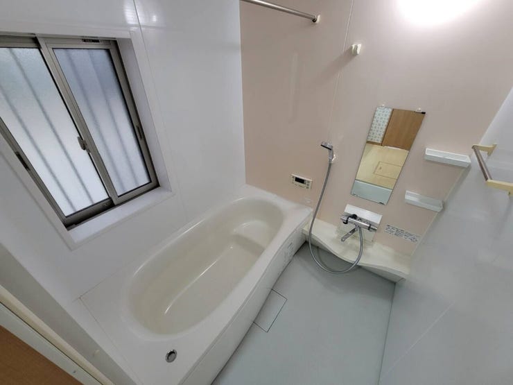 浴室には窓付き!
浴室乾燥機もございます♪