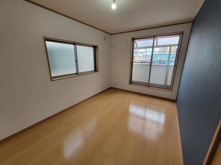 クロスのかわいいお部屋
子供部屋にいかがでしょうか?