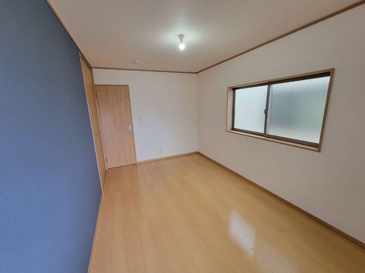 クロスのかわいいお部屋
子供部屋にいかがでしょうか?