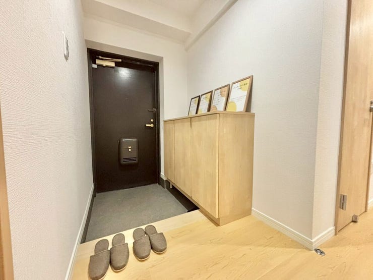 玄関にはご家族の靴をたっぷり収納できるシューズボックス!玄関先をいつも綺麗に保てます。