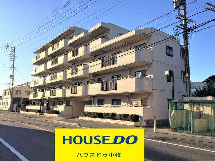 【外観】
5階建て1階部分です!