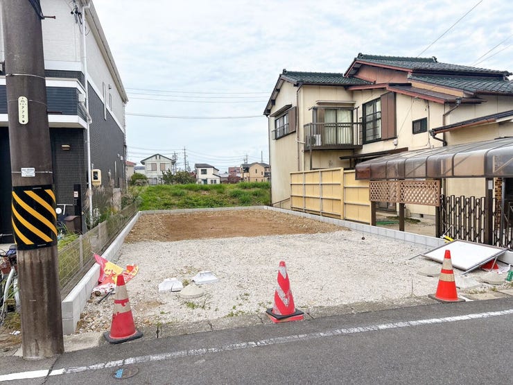 完成前の物件購入が不安な方は、同じ建築会社の別物件を内覧することで
物件の雰囲気を確認できます!
ハウスドゥ小牧店は即対応が可能です!ぜひご相談ください!