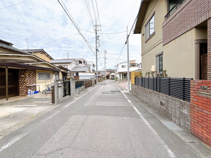 【夢のマイホーム購入、皆さん完成前に購入されています!】
後悔をしないためにもライバルの少ない完成前物件の検討をされてみてはいかがでしょうか?