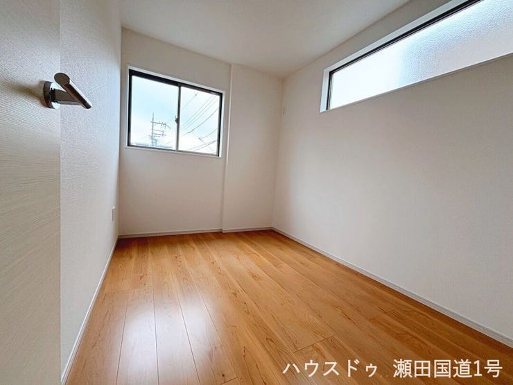 2F洋室B 4.37帖です。