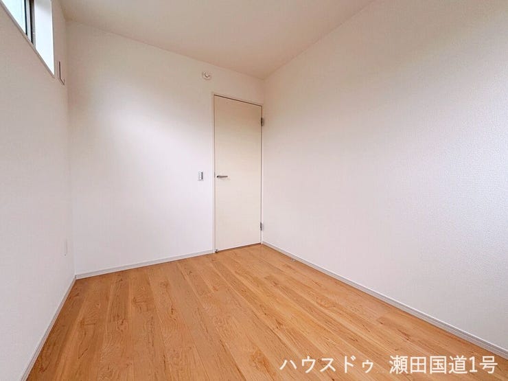 2F洋室B 4.37帖です。