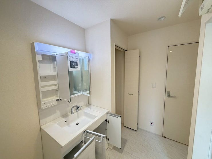 ◇現地案内予約募集中◇
048-762-8871からお電話一本で駆け付けます!