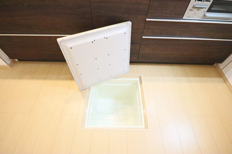 ○床下収納○ 同仕様
あまり使わないものの収納に是非!
キッチンがスッキリ片付きます♪