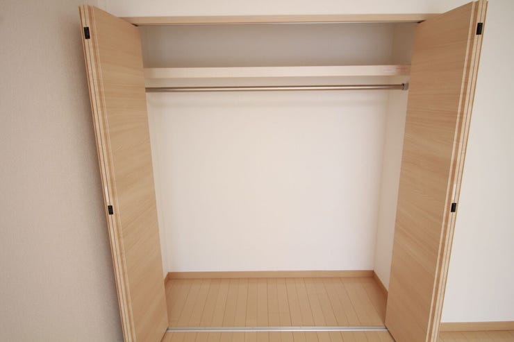 【エンブレム】マンション名が表記されていて、来客や配達の方も迷いません。