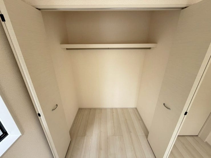 【Bed Room】
大容量クローゼット!!