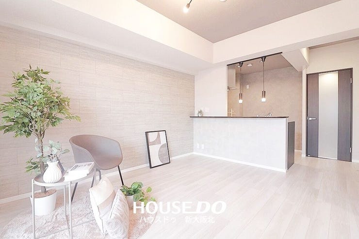 【外観】
■リビングには床暖房が備えてあるので寒い時期も快適にお過ごしいただけます!
■冷えやすい足元はもちろん、部屋全体をあたためることができます!