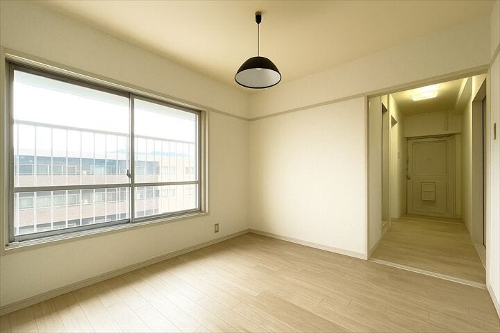 北向き部屋は柔らかな光が長時間続くので、
勉強やデスクワークなど落ち着いて作業したいという方には
向いているといえます。