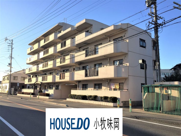 【外観】
5階建て1階部分です!