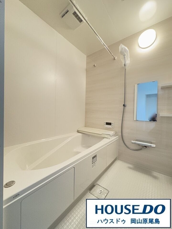 ゆったり広いバスルームは日々の疲れを癒してくれます。
※同施工会社の物件イメージ写真です。