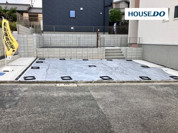 並列で2台の駐車が可能です◎