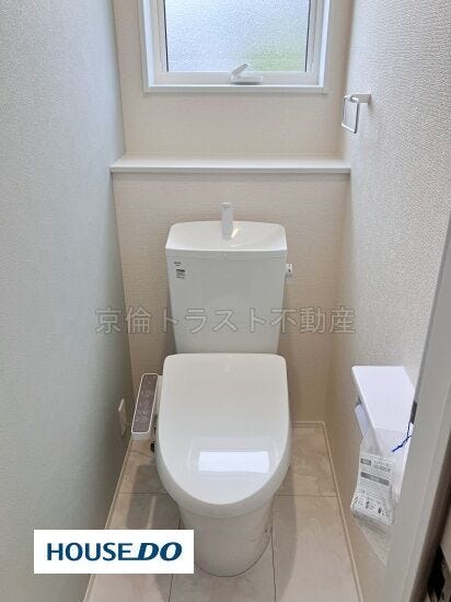 2階トイレ ご家族で使いたい時間が重なっても安心ですね♪