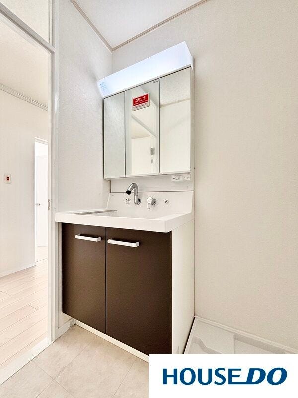 3面化粧台 新規交換済