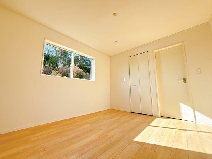 ご家族揃ってお休みいただける、広々としたお部屋です。