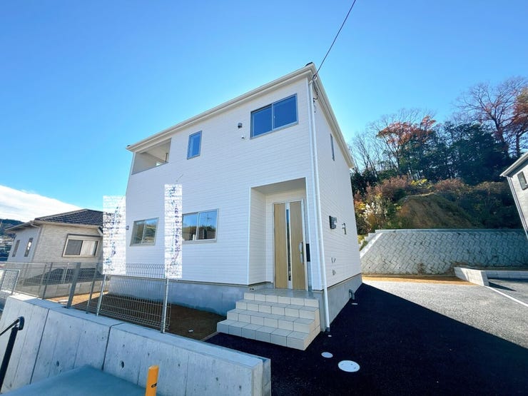 あたたかな陽が差し込む日当り良好の立地です。