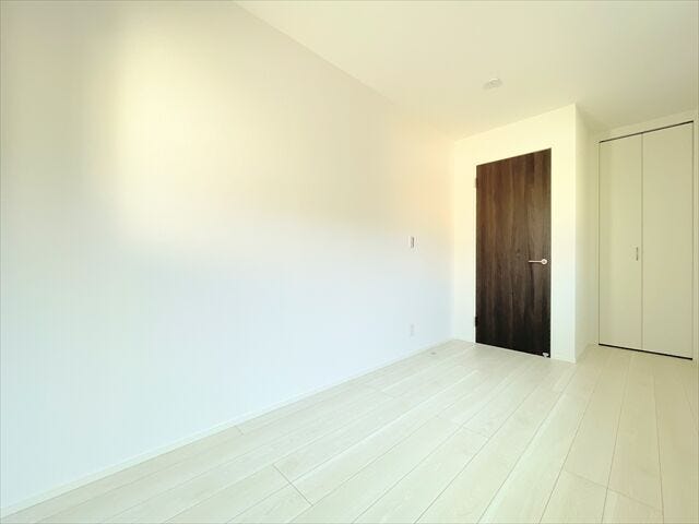 どこに何があるのかが把握できるように
ラックや棚などを設置しておくのもいいですね。