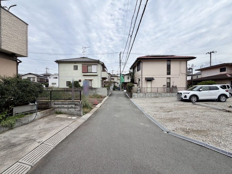 南側と北側が駐車場のため、陽当たり◎