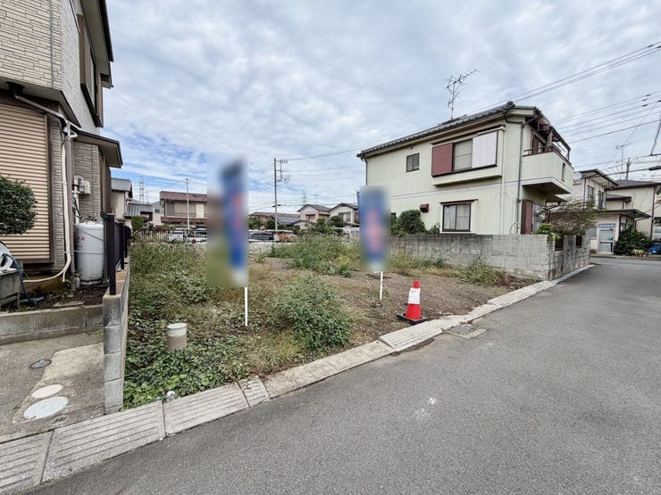 前面南道路!日差しの恩恵を存分に受けることができます!