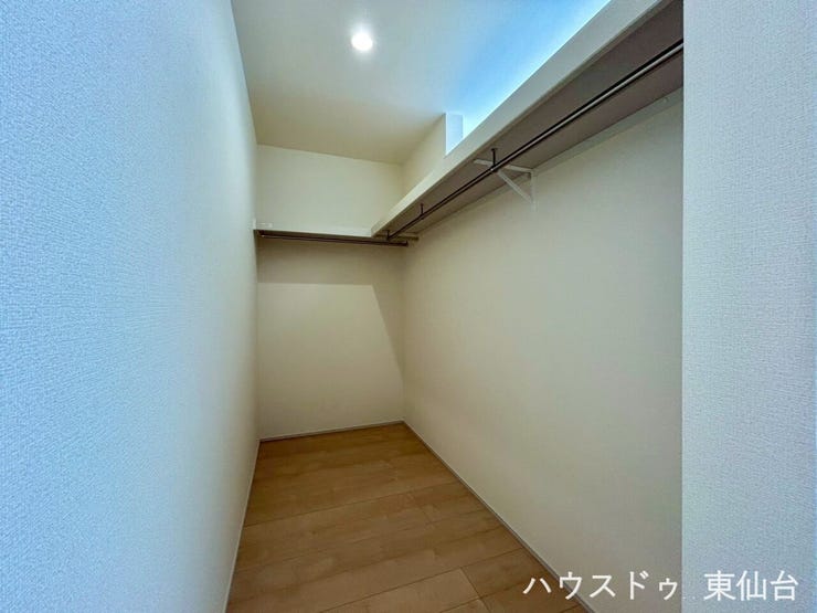 大きなWIC付でお洋服が好きな方にはぴったりですね