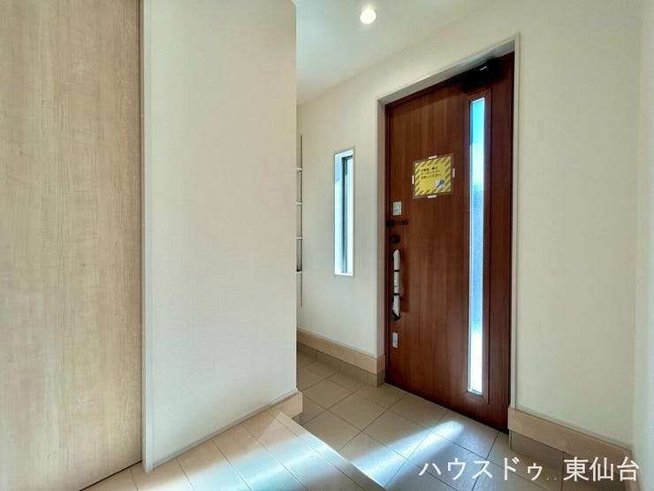 広々とした玄関で家族みんなでお出かけするときも楽々移動できちゃいます