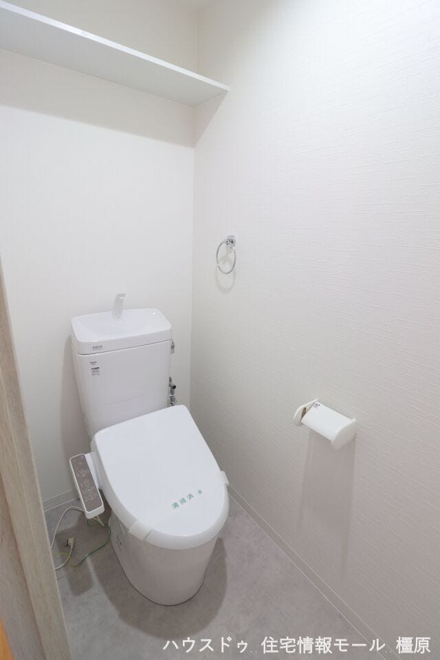 温水洗浄便座を完備しました。こちらも今回新調しております