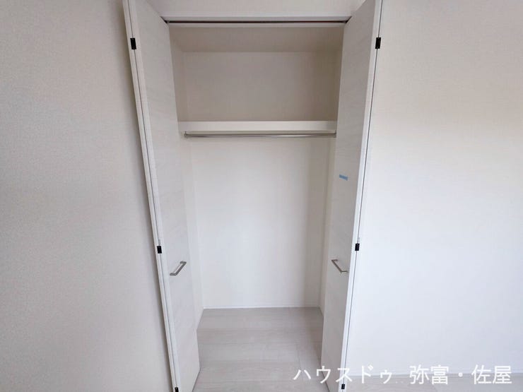 全居室収納スペース有り!荷物が多くても十分に納まります(^^)