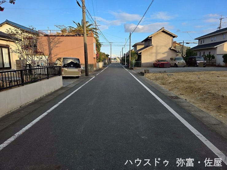 南側にお庭が有り日当たり良好です!