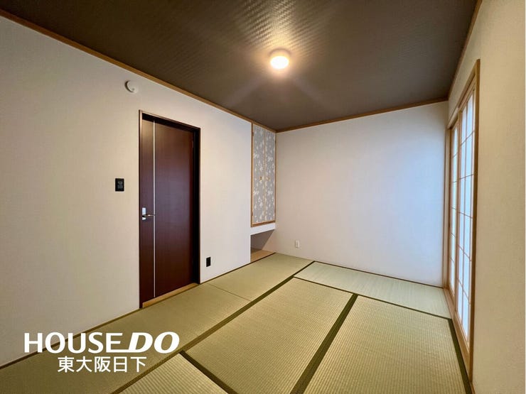 和室:小さなお子様のお世話に大活躍♪来客用スペースとしても活用でき、ちょっと横になりたい時などとっても便利です!