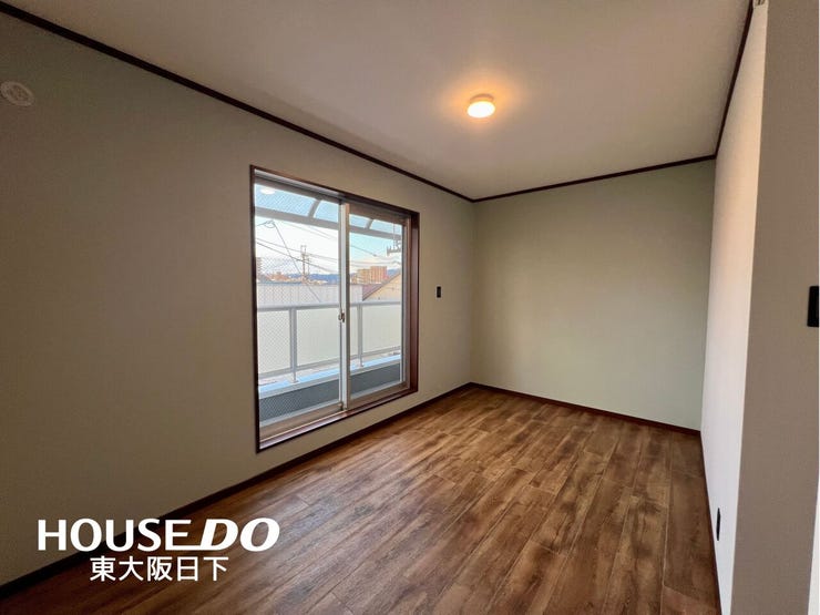 洋室:便利な収納付きの洋室は、部屋が物であふれて散らかるということが少なくなり、スッキリと片付いた状態を維持することができます♪