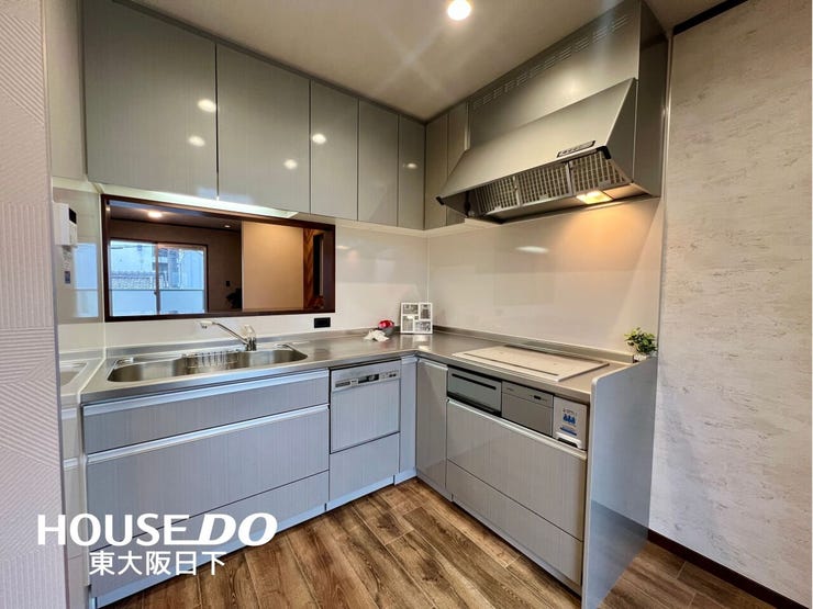 キッチン:火災の心配が少ない安心のIHクッキングヒーター!フラットなので拭くだけ簡単!お手入れも楽々です♪