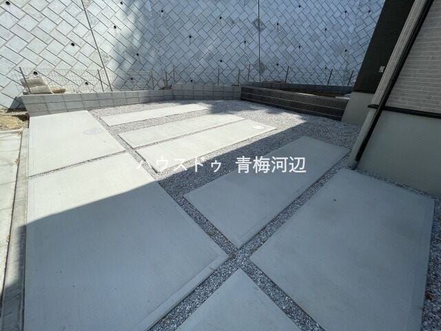 駐車場:並列で2台駐車することができます。お友達が来た時に入替不要なのはうれしいですね。