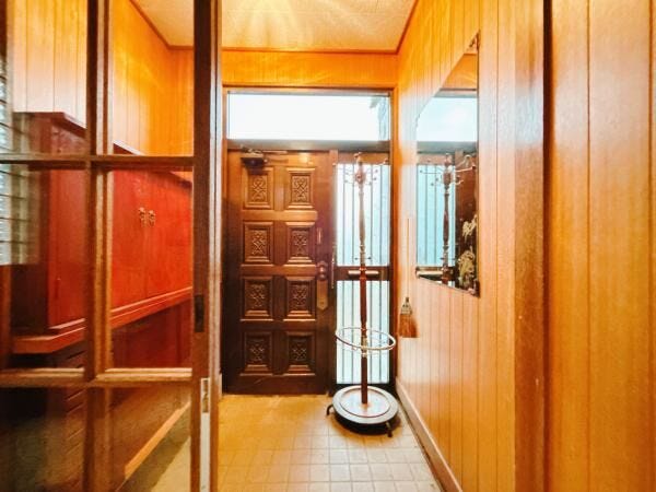 【リフォーム前】玄関内観