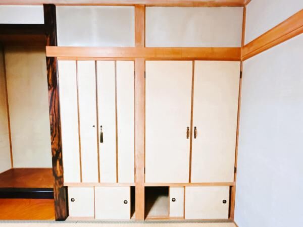 【リフォーム前】各部屋に収納があるので便利です。