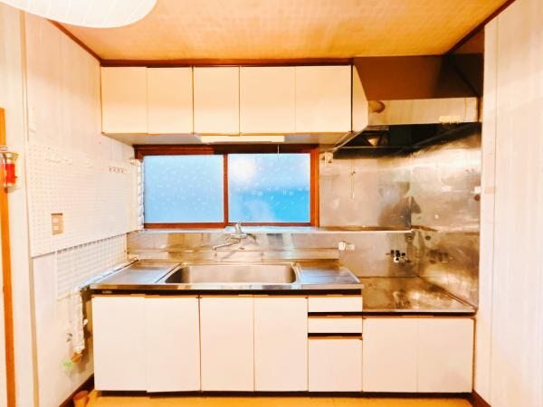 【リフォーム前】キッチンです。