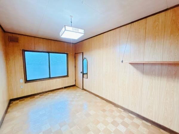 【リフォーム前】2階7.5帖別アングルです。