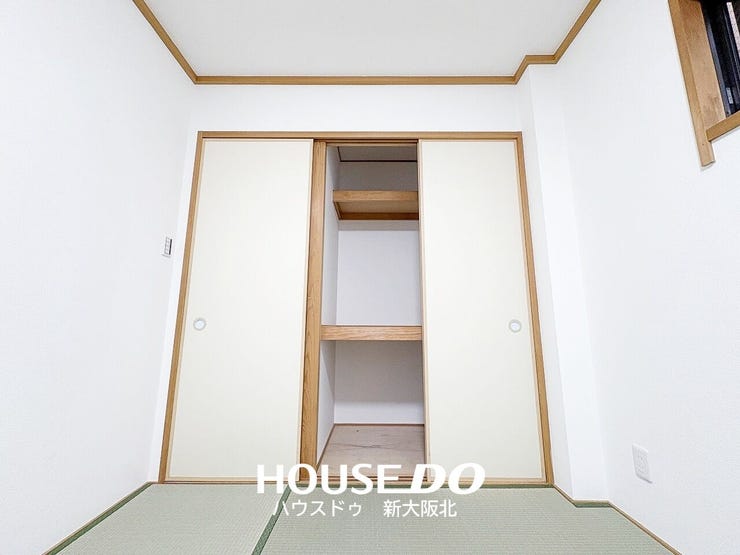 ■押し入れは奥行きがあるので、季節ものの家電や寝具もスッキリと収納できます!