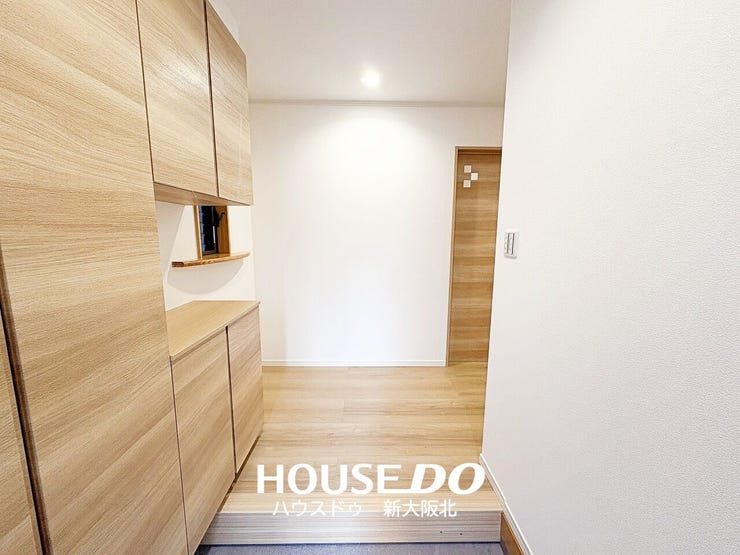 ■玄関からは直接室内が見えない造りになっているので、急な来客時でも慌てることなく応対していただけます◎