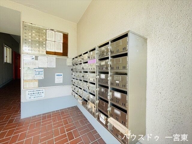≪ポスト≫
ポストは鍵付きなので安心ですね。