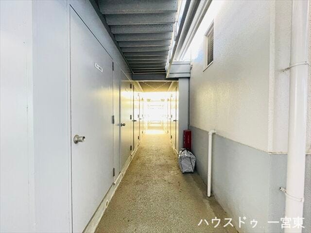 ≪屋外ストレージ≫
荷物の多い方、アウトドア用品等お部屋に入らない物があっても安心ですね。