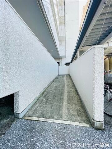 ≪スロープ≫
足腰の悪い方や荷物を運ぶ際にも便利なスロープがあると嬉しいですね。