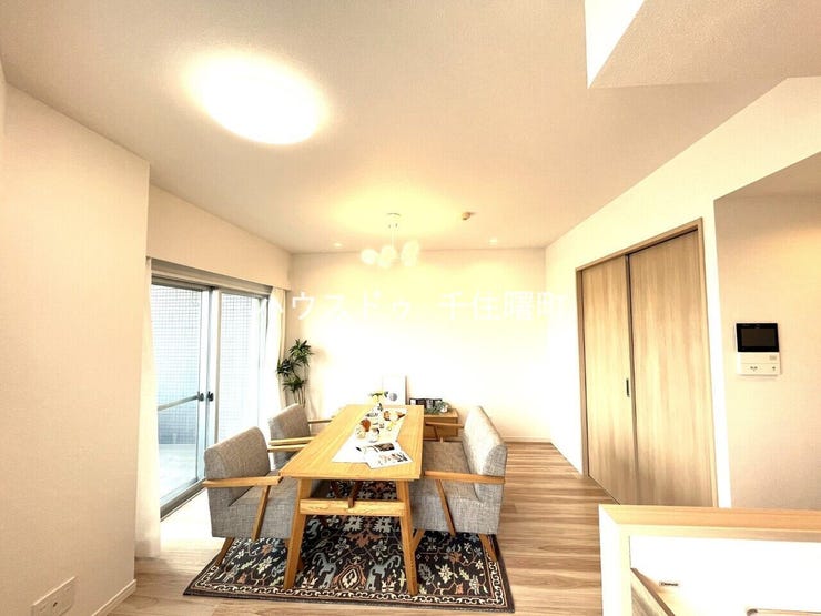 【居間・リビング】
※施工例
◆室内見学可能◆
お気軽にお問合せください。