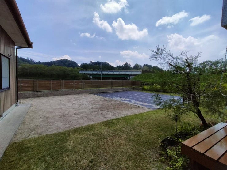 広々としたお土地でガーデニングや家庭菜園も楽しめます!