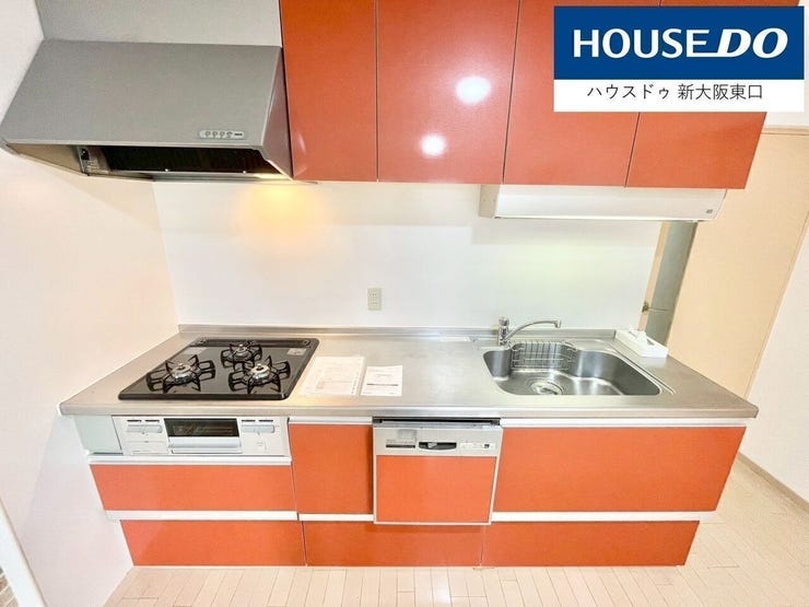 洋室4.5帖の収納
奥行きもあり十分な収納力です!